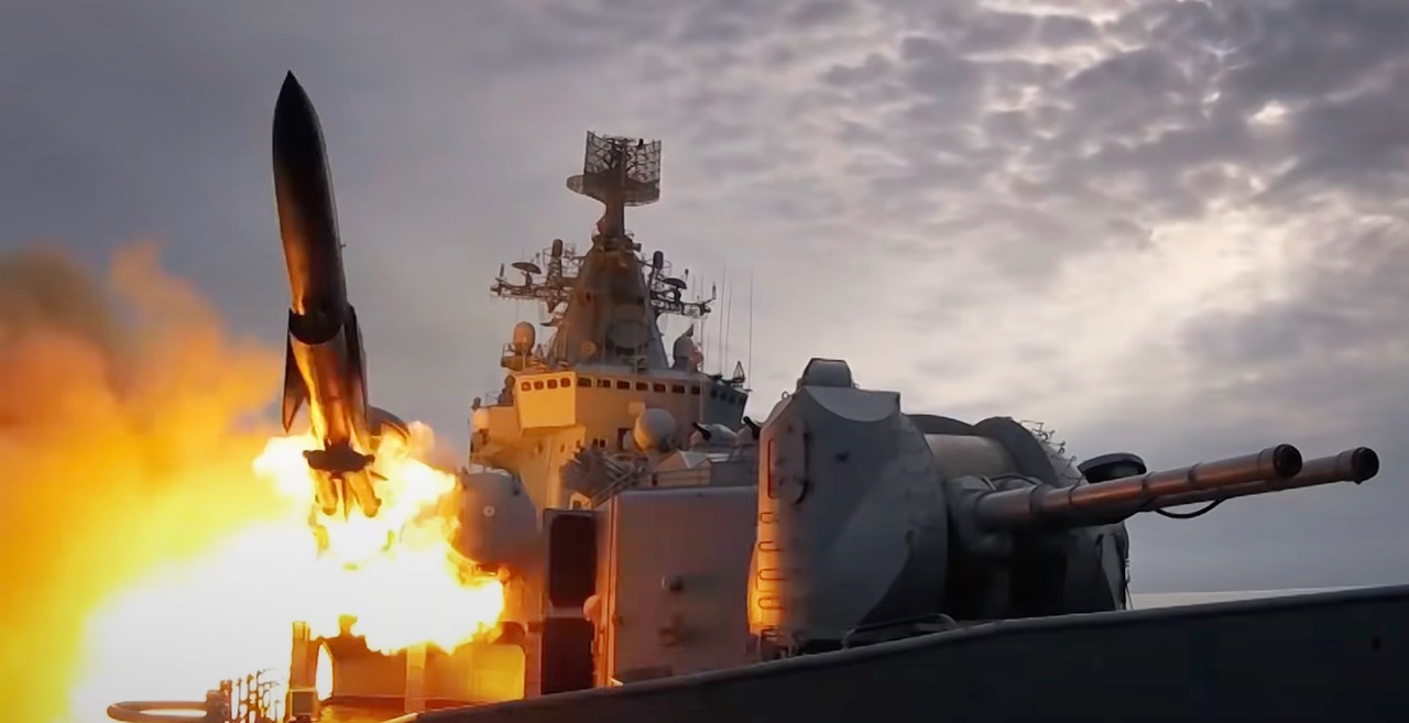 Rusia lanza 70 misiles de crucero contra infraestructura de Ucrania