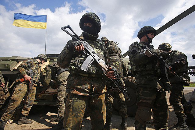 Envío de más ayuda militar solo busca mantener Ucrania a flote
