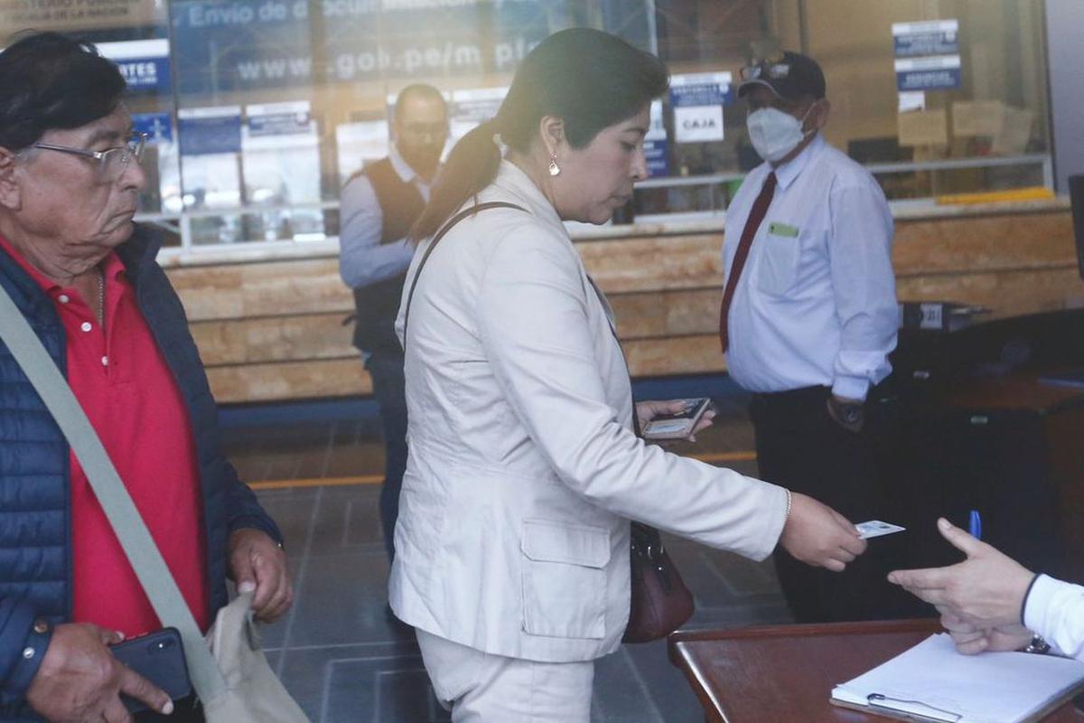 Fiscalía confirma investigación a Betssy Chávez por rebelión