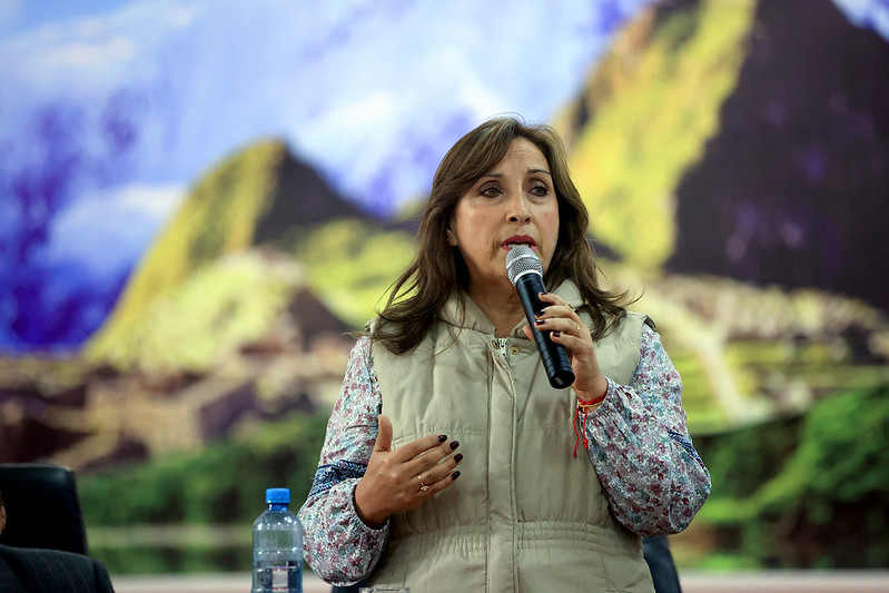 Dina Boluarte: «Tenemos que buscar la paz y el desarrollo del país»