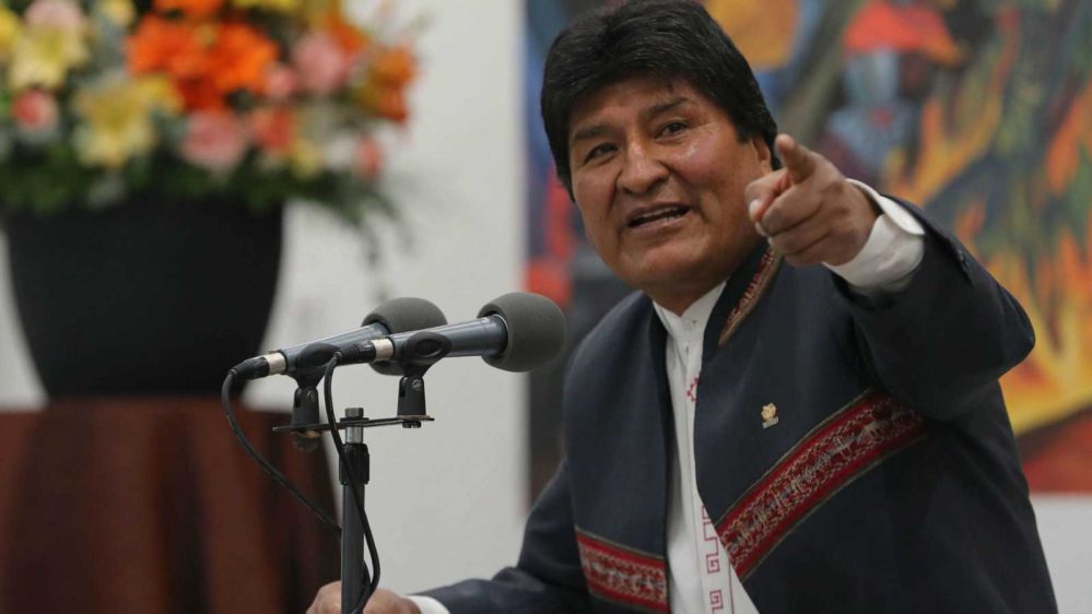 Evo vuelve a entrometerse en situación política del Perú