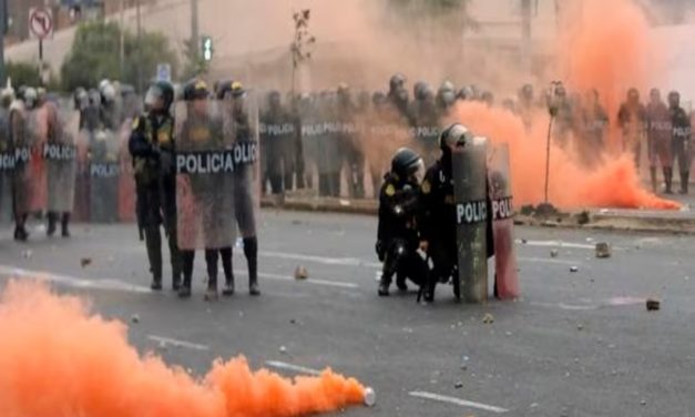 Congresistas de Estados Unidos denuncian "represión" durante protestas contra Boluarte