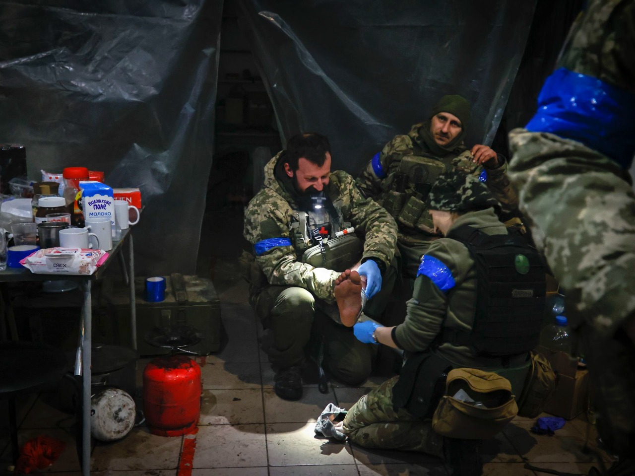 Soldado ucraniano revela a la CNN  que fueron abandonados en Soledar