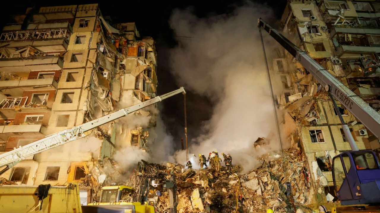 Ataque ruso a edificio en Ucrania  deja 30 fallecidos y 40 desaparecidos