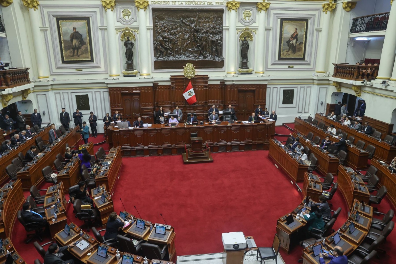 Pleno aprueba reconsiderar votación de adelanto de elecciones para octubre