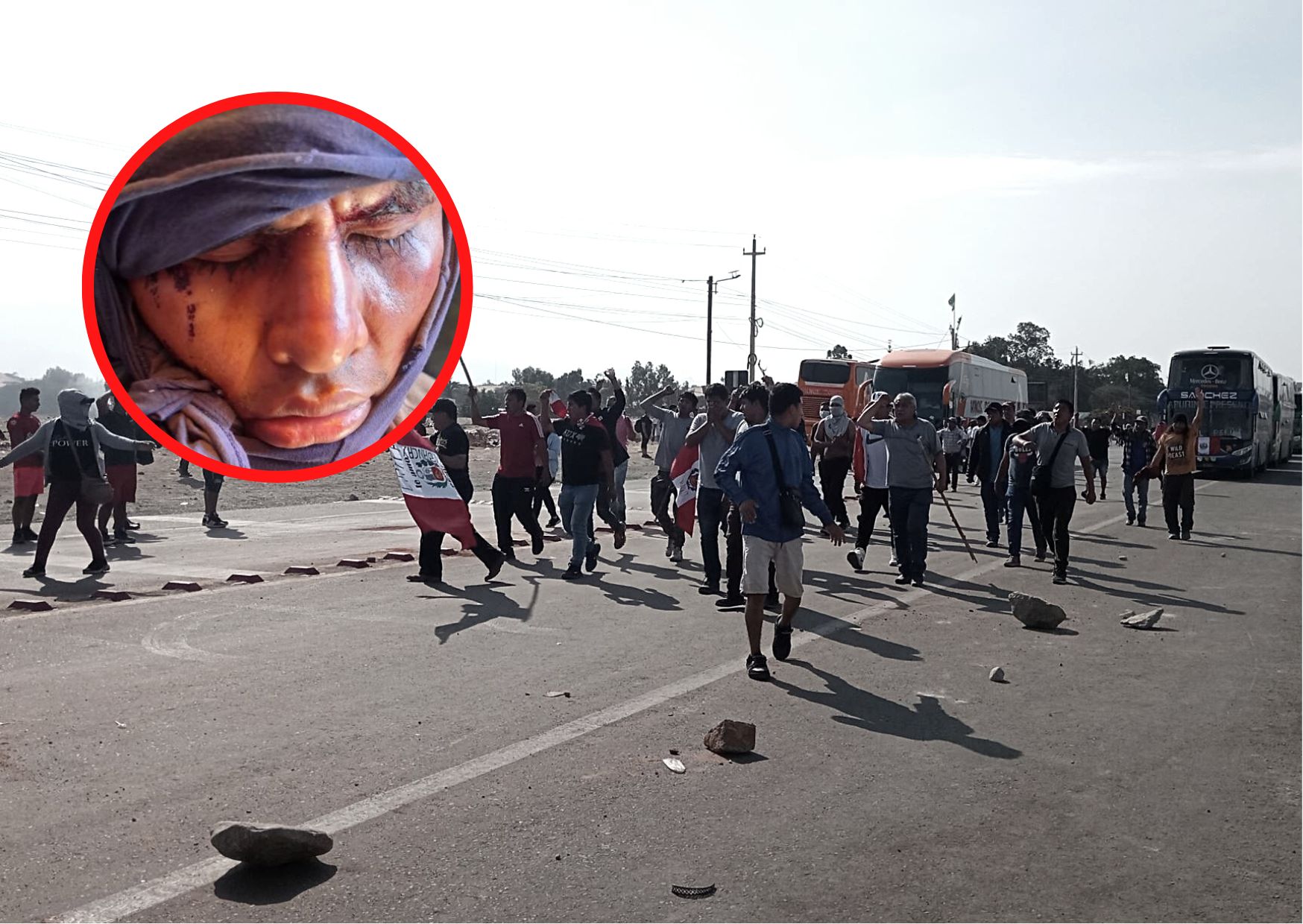 Policía es asesinado por protestantes que bloqueaban la carretera.