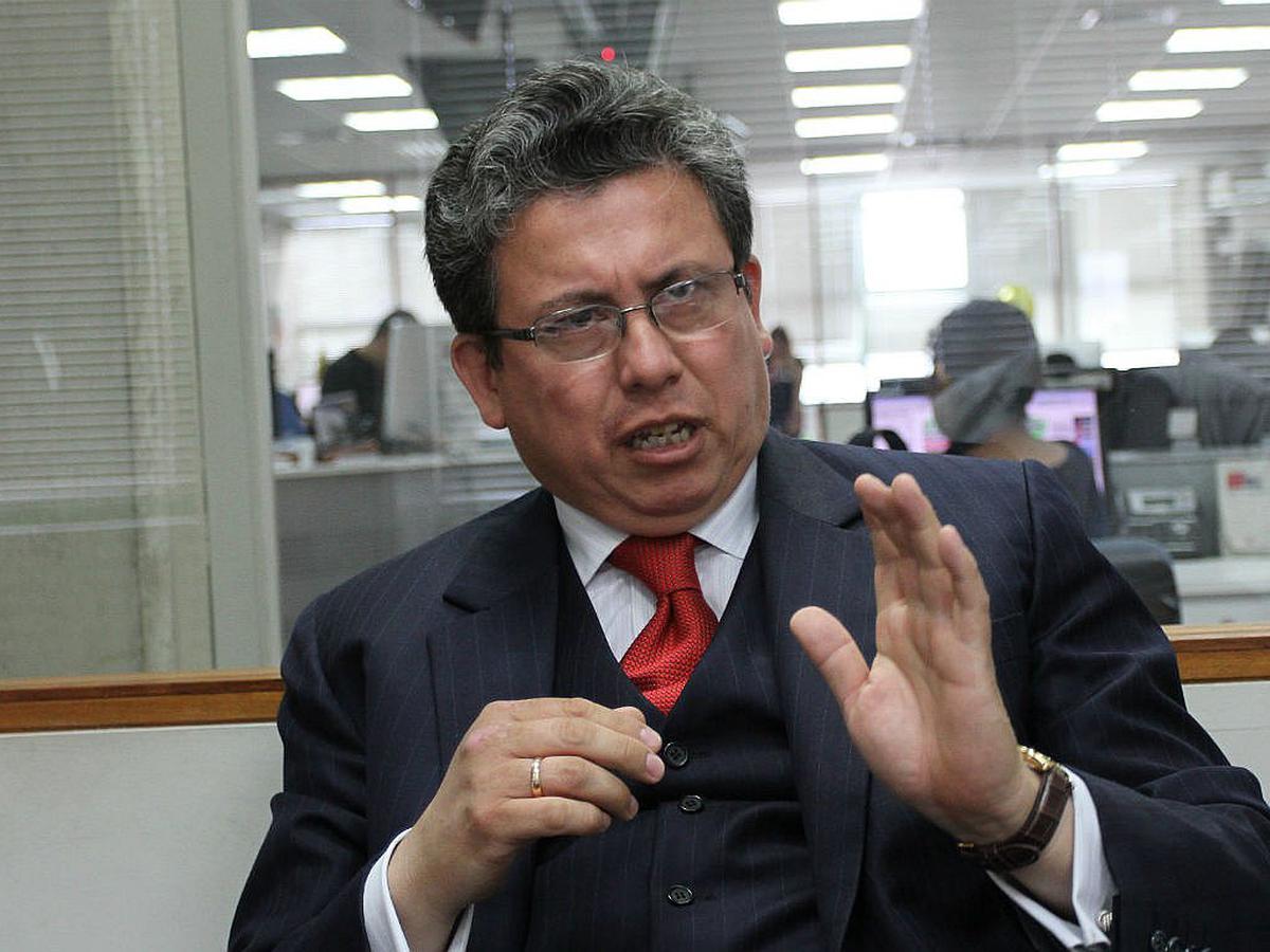 “Perú debe retirar a su embajador en Colombia”