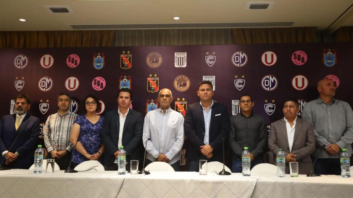 Por el fútbol peruano: Hoy se reúnen clubes en huelga con la FPF