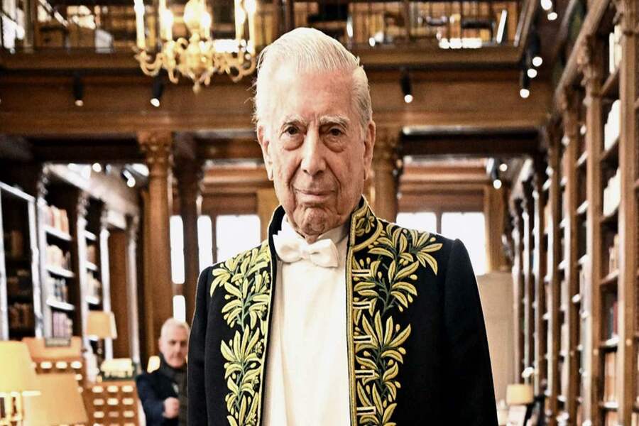 Mario Vargas Llosa respalda al gobierno de Dina Boluarte