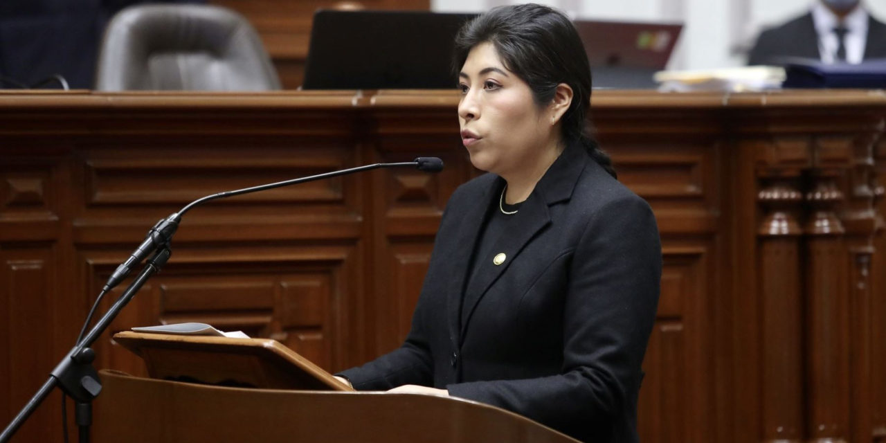 Betssy Chávez aún tiene chance de fugar