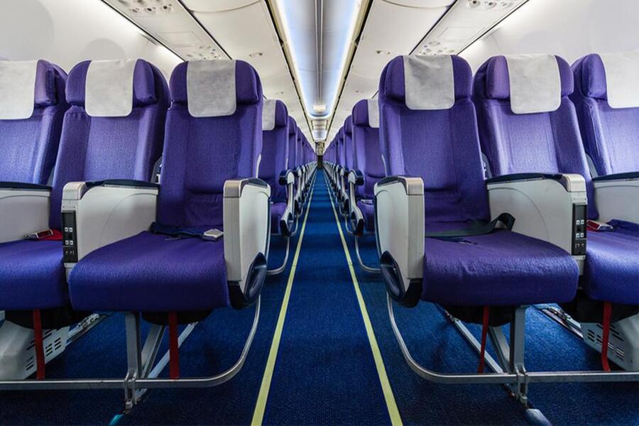 Aerolíneas “low cost”: Congreso propone prohibir cobro por asientos y equipajes