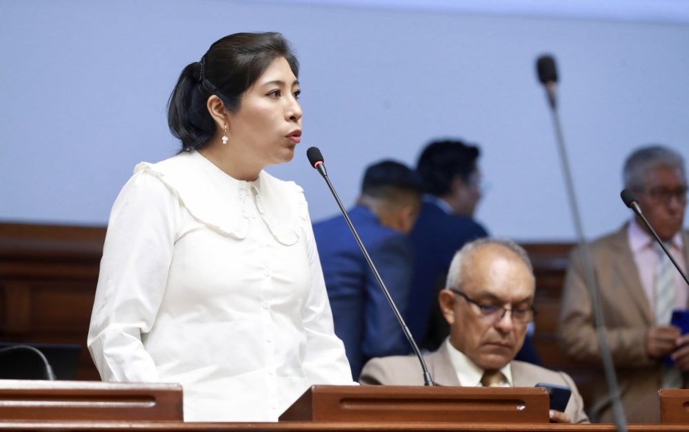 Congreso suspende a Betssy Chávez y aprueba denuncia constitucional