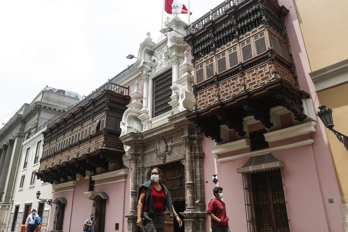Perú retira embajador en Colombia de forma definitiva