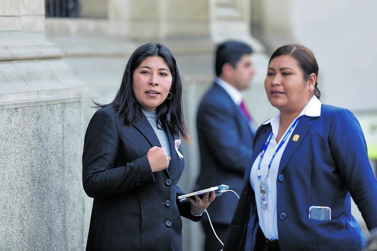 Betssy Chávez viaja a Tacna y ya está a un paso de frontera