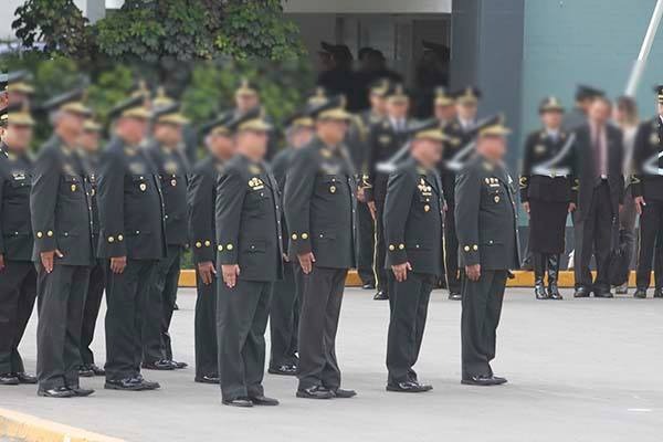 Reasignan en el cargo a 8 oficiales generales de armas de la Policía