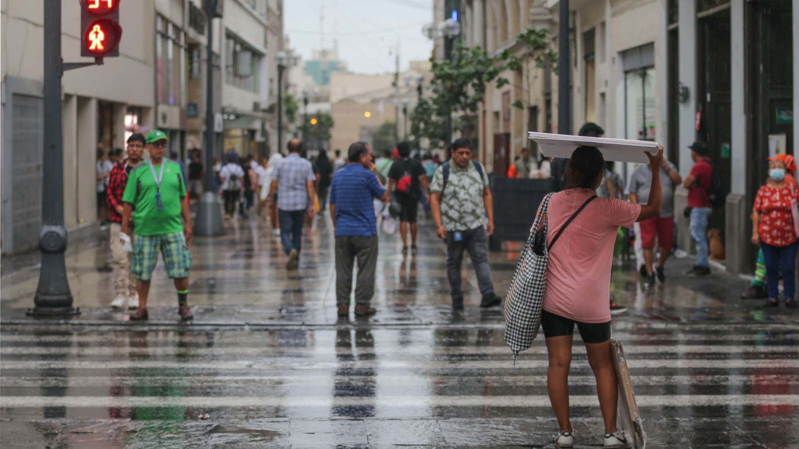 23 distritos de Lima en emergencia por lluvias que caerían entre hoy y jueves
