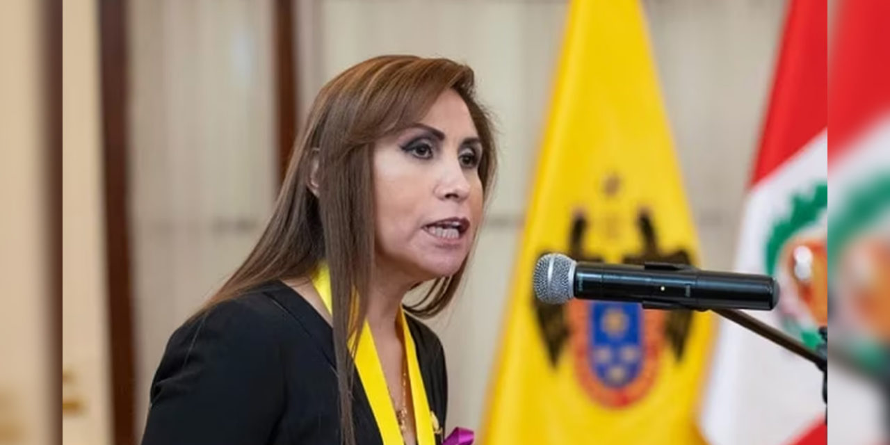 Fiscal Patricia Benavides acorrala a Martín Vizcarra