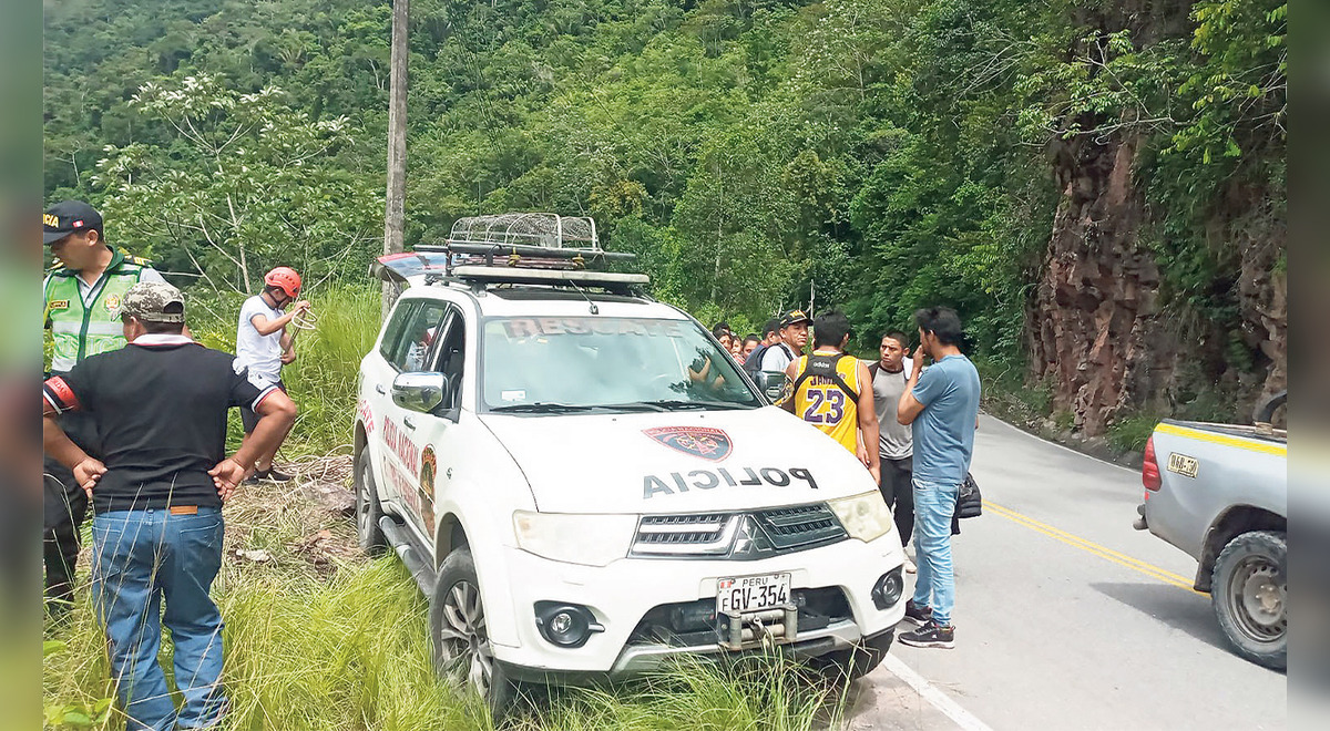 Seis miembros de una familia desaparecen tras caída de minivan al río en Junín