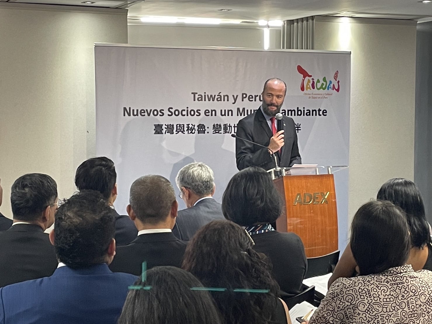 Expertos de Taiwán llegan a Perú para seminario sobre ventajas comerciales bilaterales