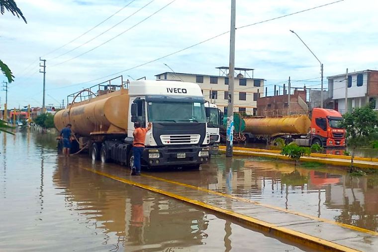 Envían a Piura más de 200 máquinas para atender emergencia por lluvias