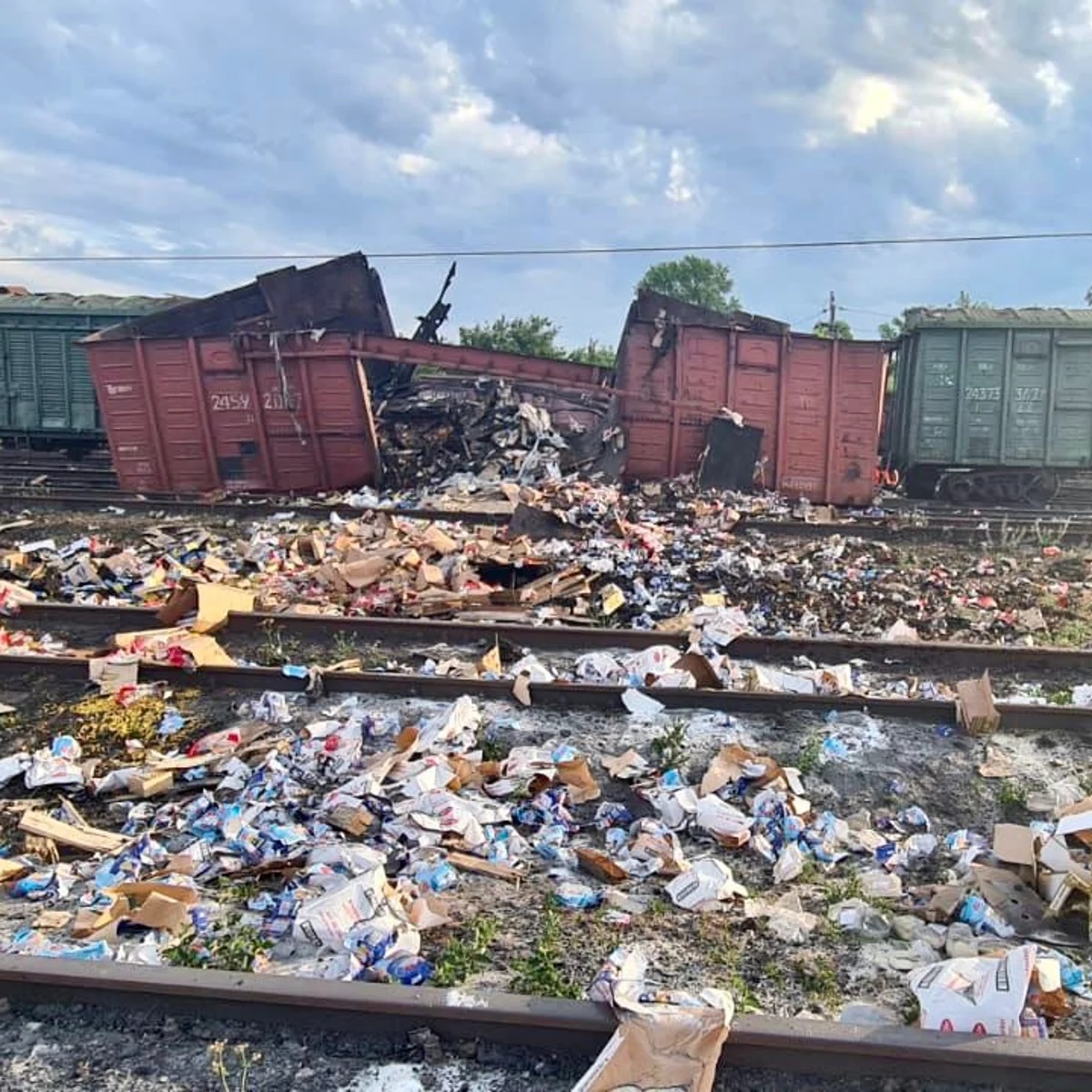 Tren ucraniano destruido