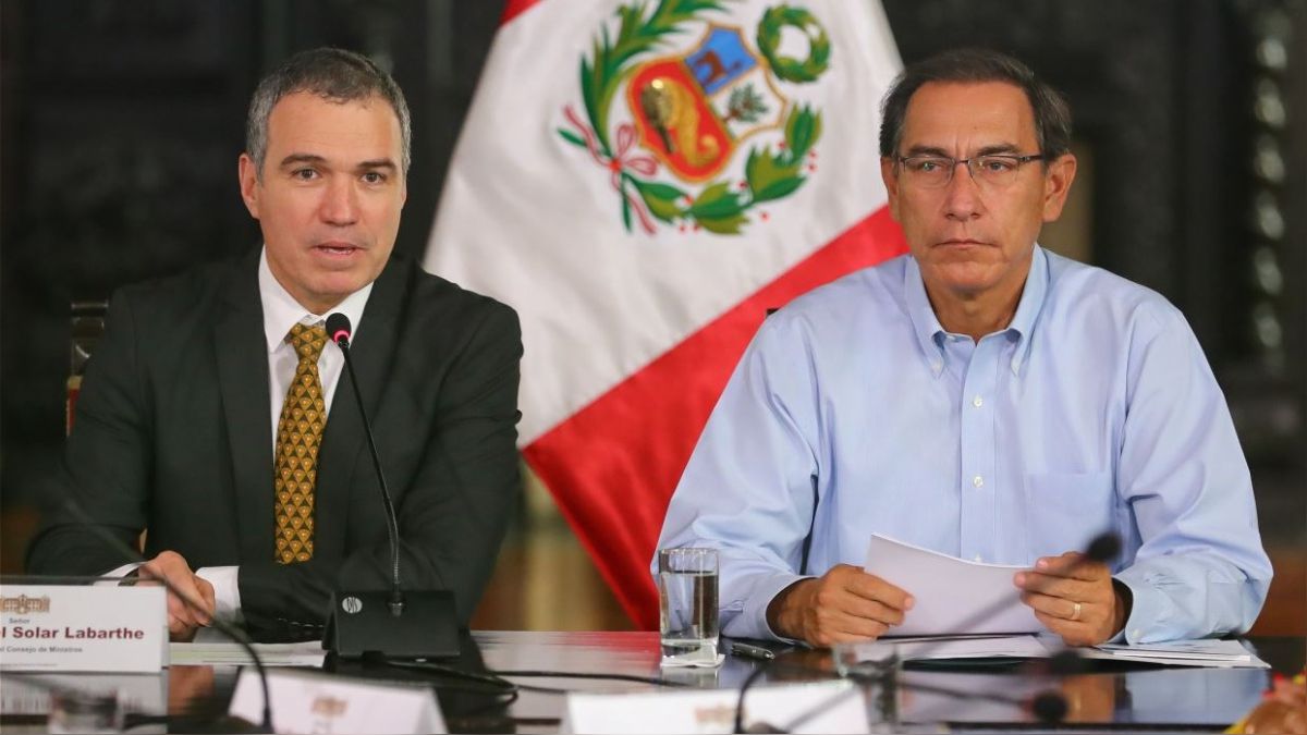 Anuncian denuncia constitucional contra Vizcarra y Del Solar