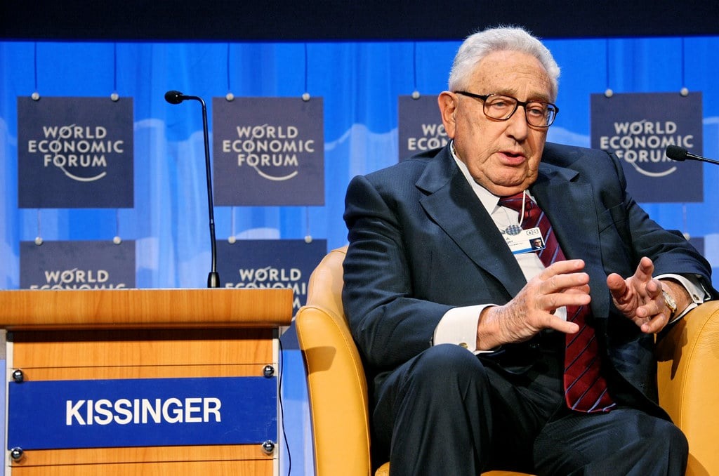 Kissinger: “EEUU se quedará aislado si solo persigue sus intereses”