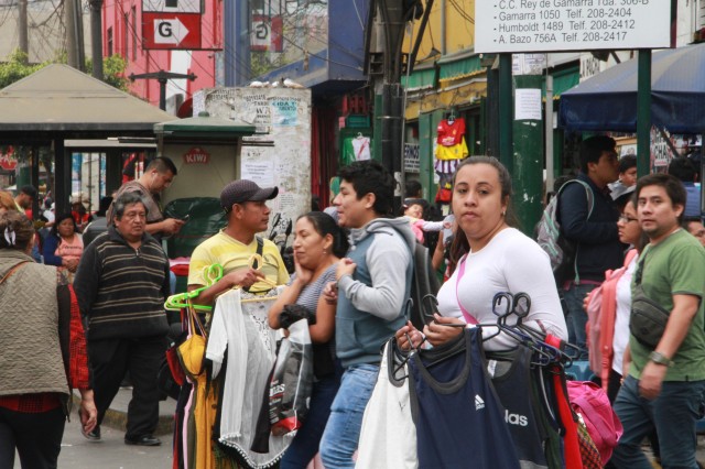 Ambulantes de Gamarra y Mesa redonda no quieren asistir a feria inaugurada por López Aliaga