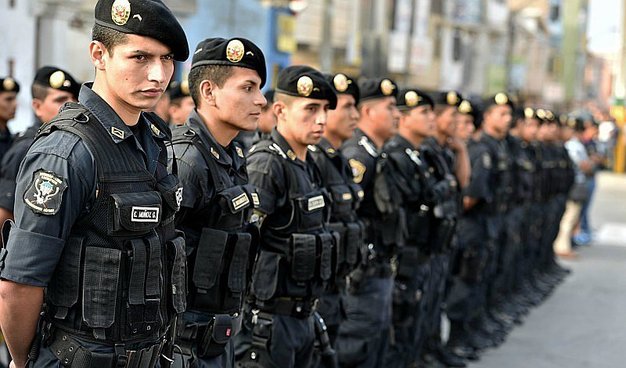 Gobierno anuncia reforma de la Policía