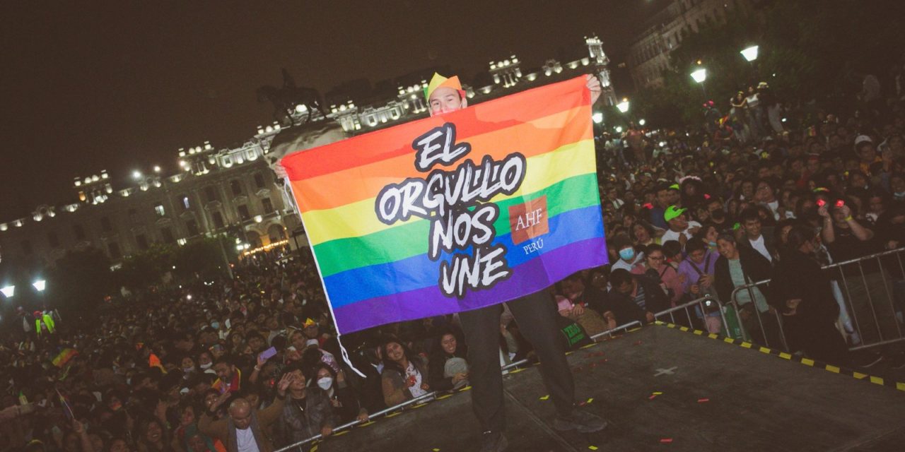 Marcha del año pasado. Foto: Facebook “Marcha del Orgullo Lima” - tomada por Rasciel Naranjo