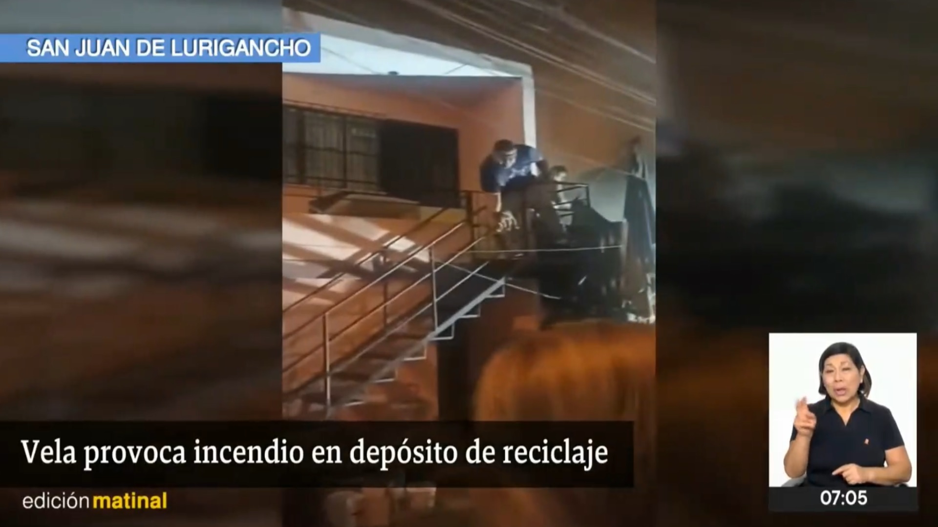 Rescatan a anciana y once perros de un incendio en San Juan de Lurigancho