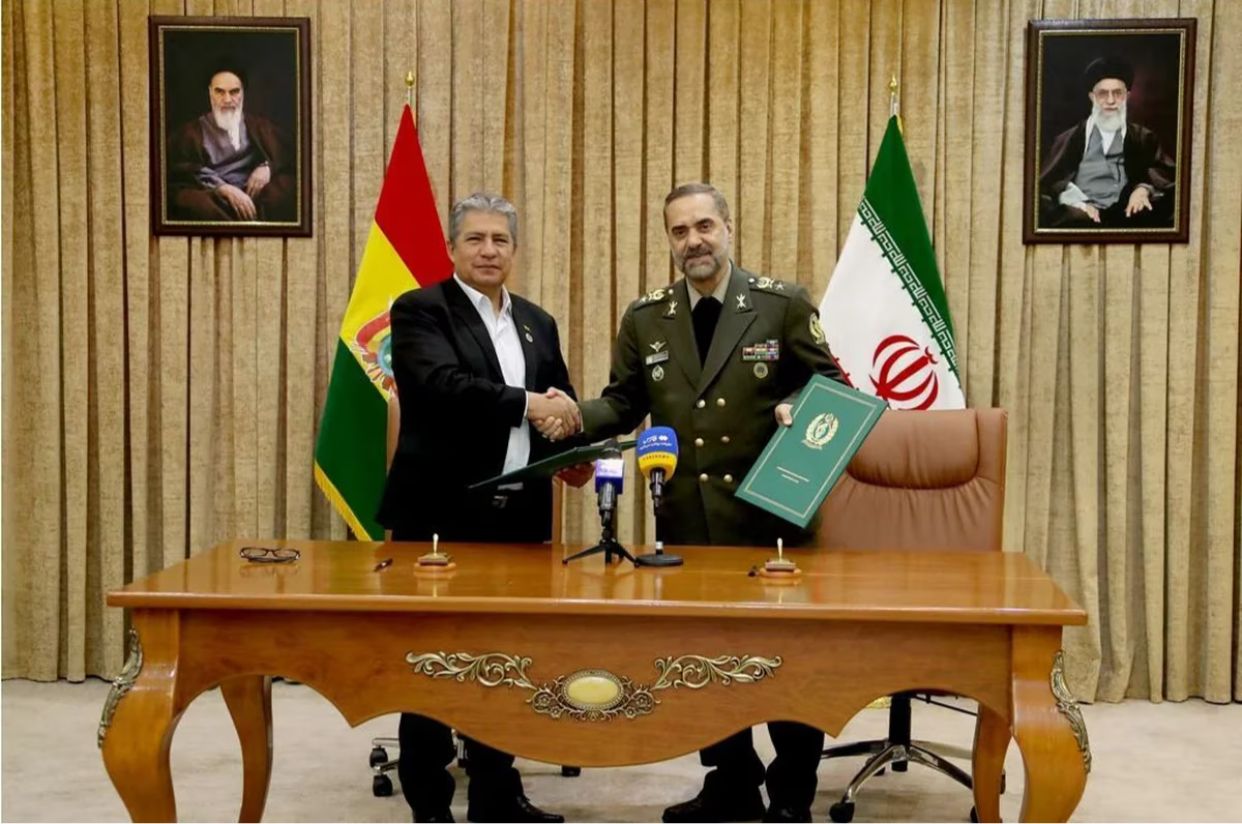 Bolivia e Irán realizan un nuevo acuerdo miliar