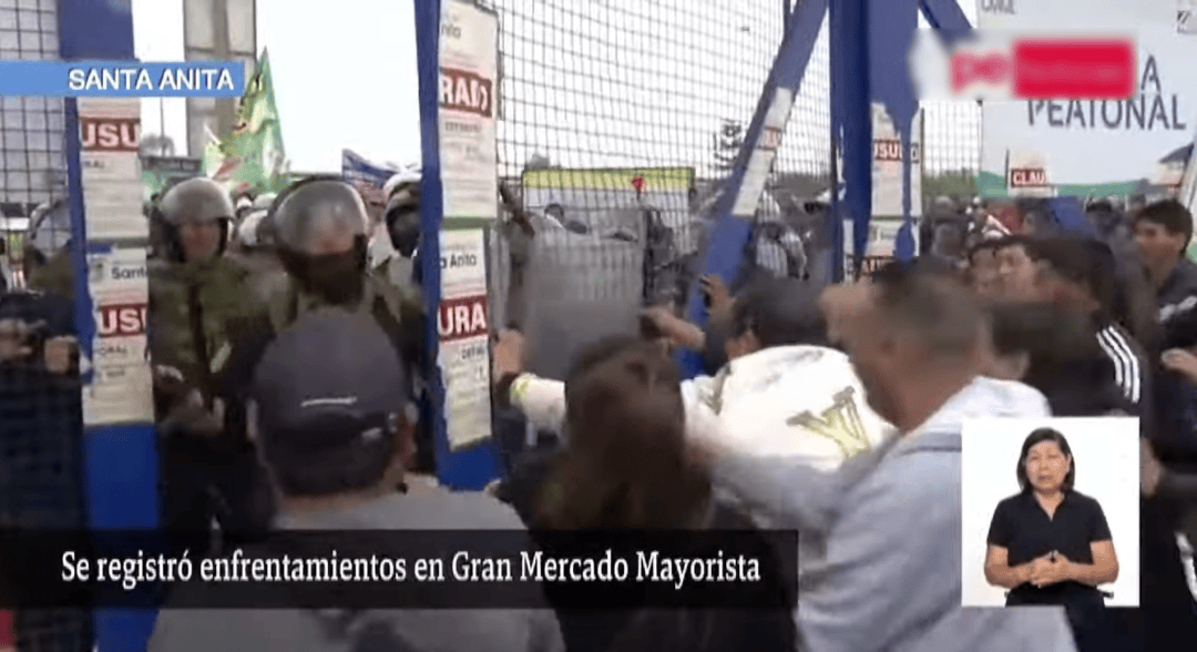 Enfrentamientos en el Gran Mercado Mayorista de Lima entre la policía y ...