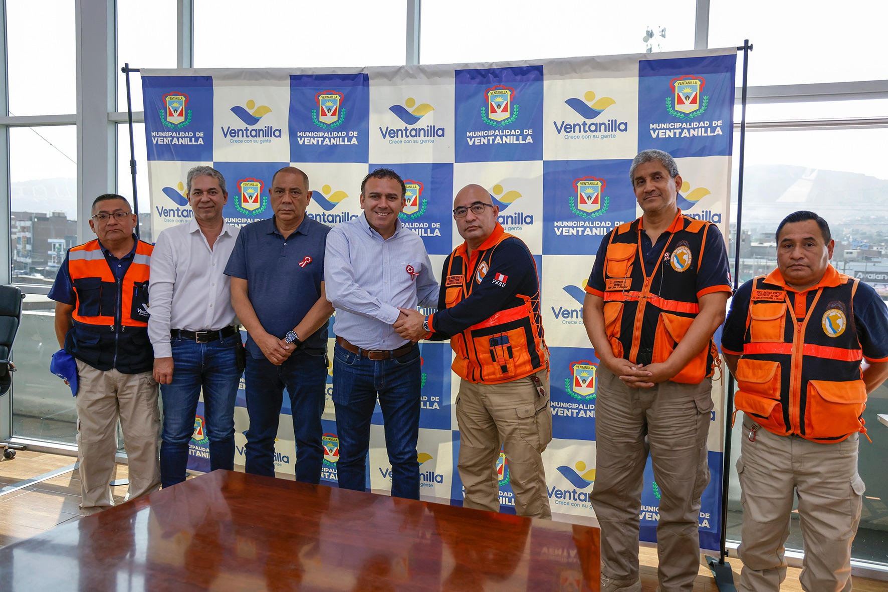 Alcalde de Ventanilla y Dirección Desconcentrada INDECI Lima Callao unen esfuerzos para proteger a la comunidad ante desastres naturales