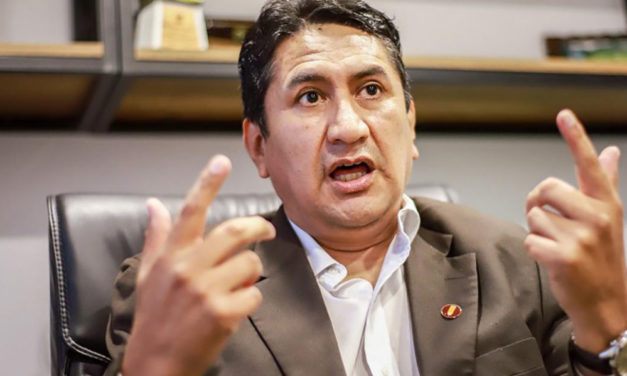 Perú Libre hizo pagos no bancarizados a Cerrón