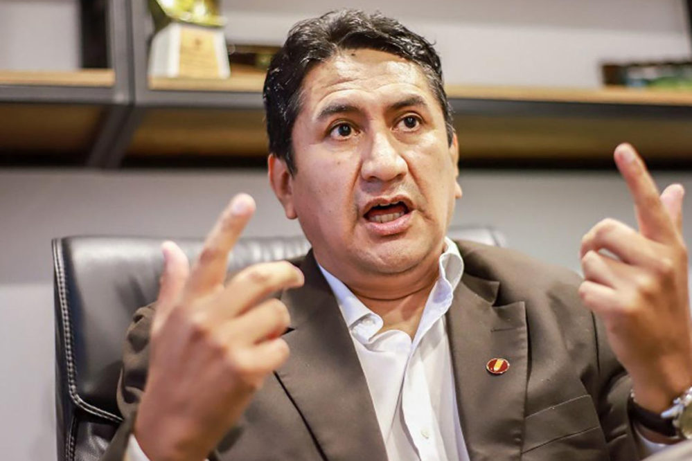 Perú Libre busca someter a la Fiscalía mediante proyecto de ley