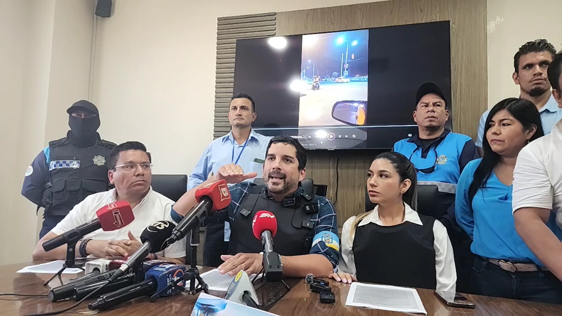 Ecuador: Alcalde local denuncia ataque armando en medio de contienda electoral