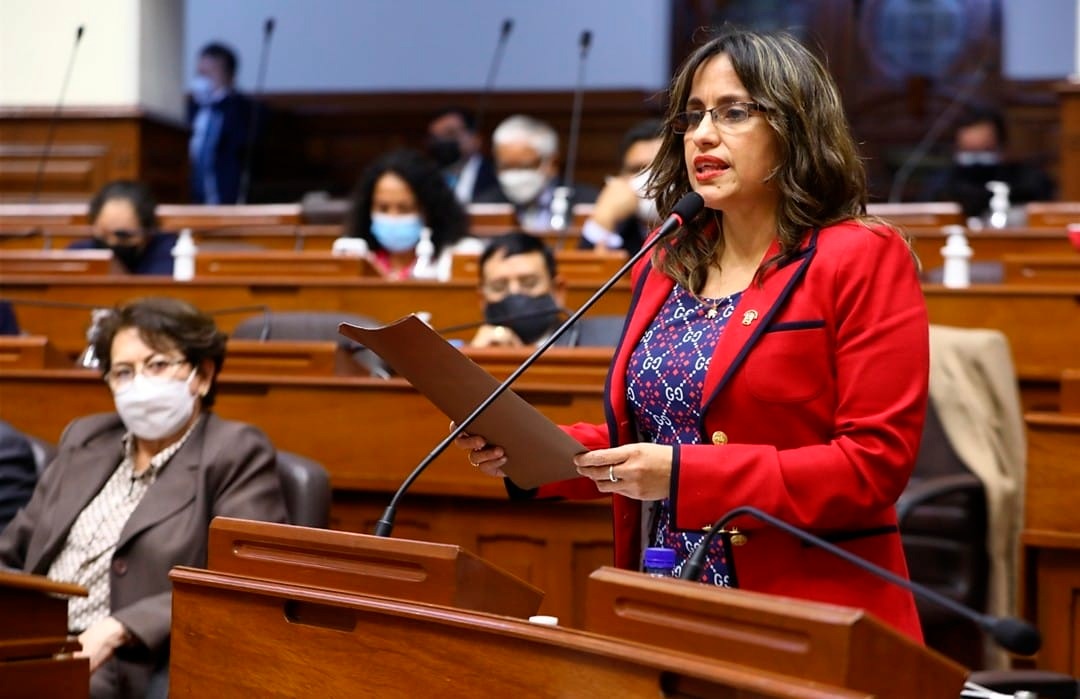 Cuestionada legisladora Jessica Córdova podría presidir Comisión de Defensa