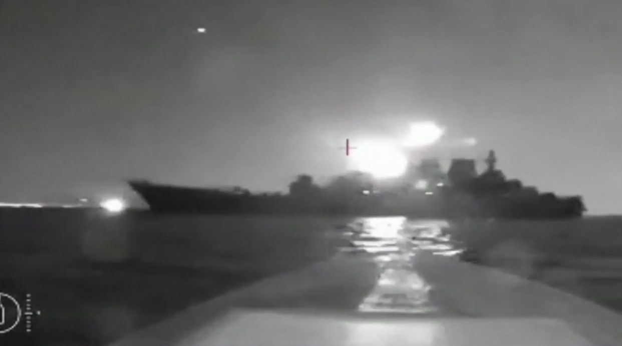 Dron ucraniano impacto contra un barco ruso