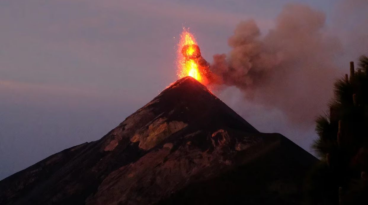Volcanes de Guatemala son monitoreados constantemente