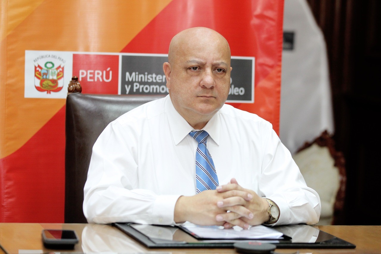 Fiscalía denuncia a exministro Luis Adrianzén por pagos irregulares a empresa AIONIA