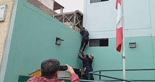 Huaral: Ladrón se escapa de comisaría trepando las paredes del recinto. (TVPerú Noticias).