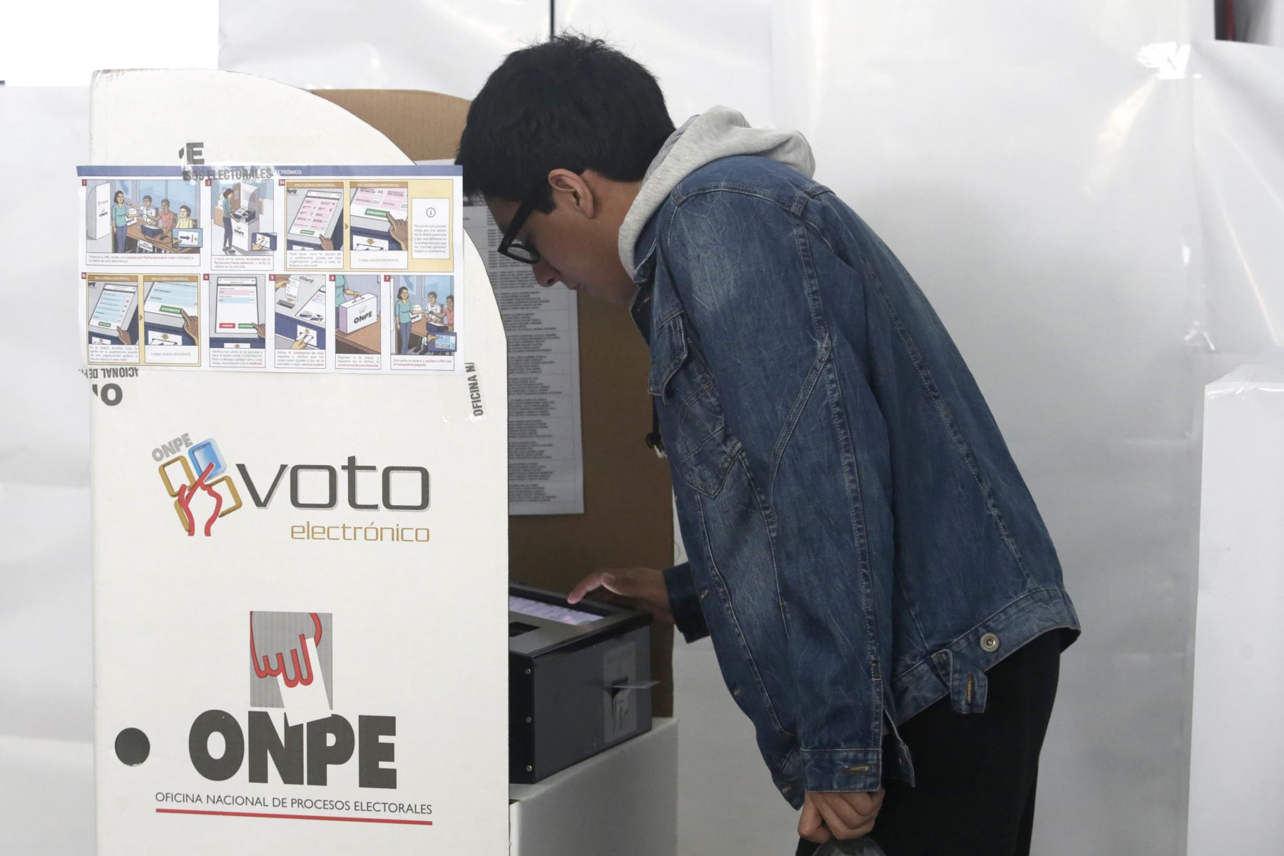 El JNE establece regulaciones para elecciones municipales complementarias 2024