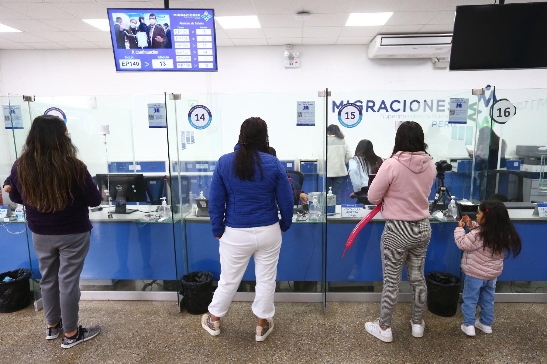 Migraciones detiene momentáneamente emisión de pasaportes en aeropuerto Jorge Chávez