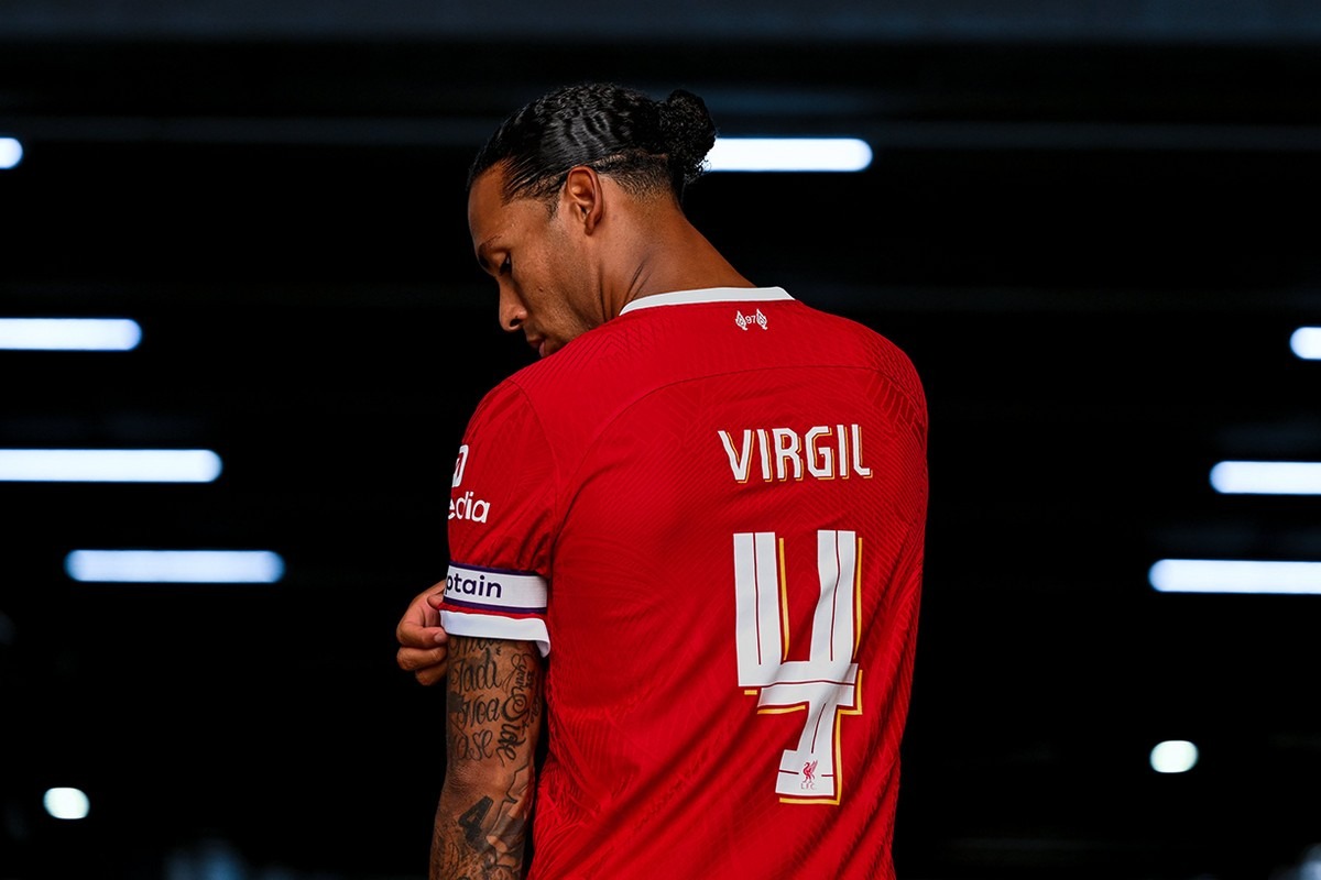 El Liverpool tiene nuevo capitán: Virgil van Dijk