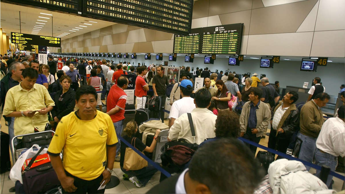 400 mil peruanos salieron del país y no retornaron