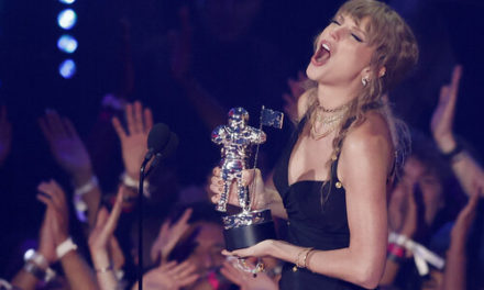 Taylor Swift alborota las redes con sus reacciones en los MTV Music Awards. (Foto: MTV).