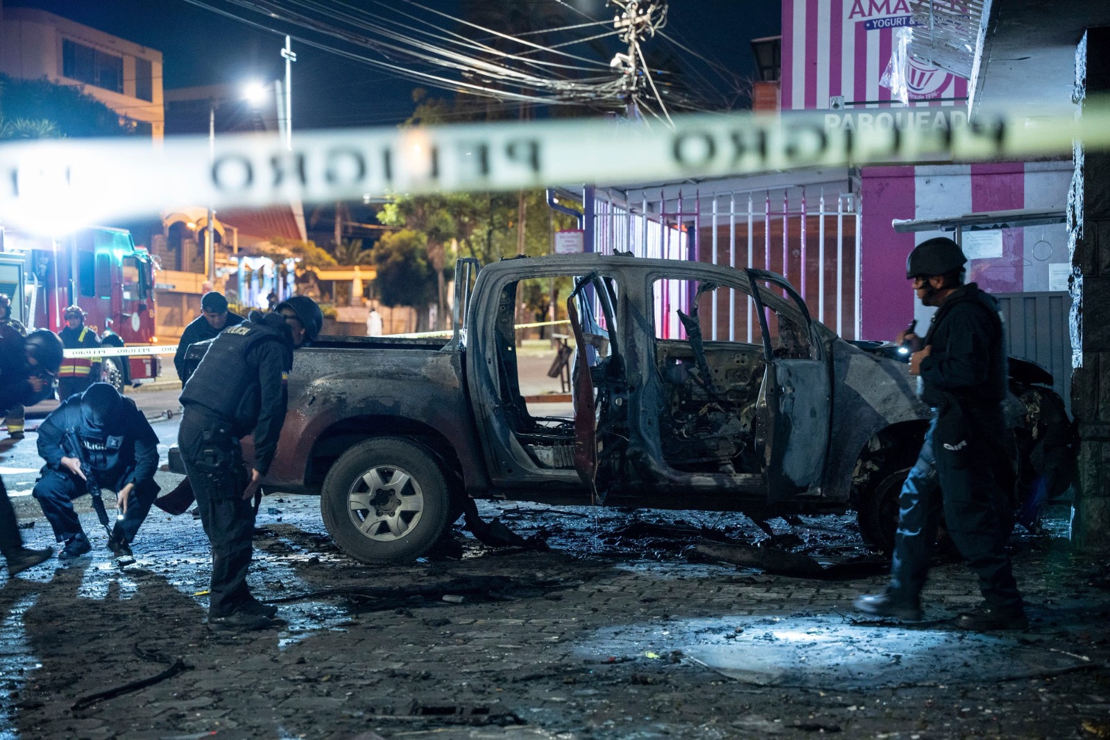 Ecuador: atentados con explosivos en 2 puentes