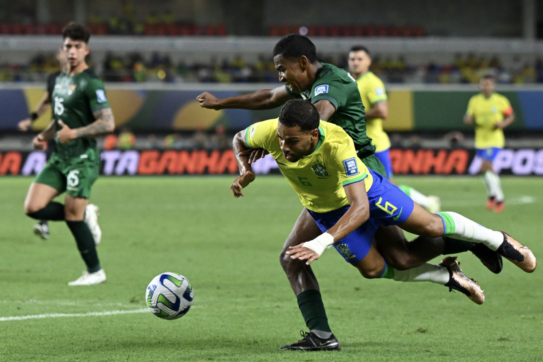 Brasil arrasa con un marcador de 5-1 a Bolivia y se prepara para su encuentro en Lima contra Perú