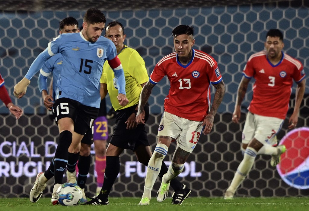 Uruguay inicia con victoria: derrota 3-1 a Chile en las Eliminatorias 2026